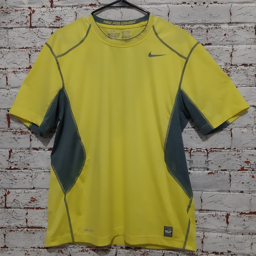 Nike Dri Fit Pro Combat Vented Hypercool T-shirt